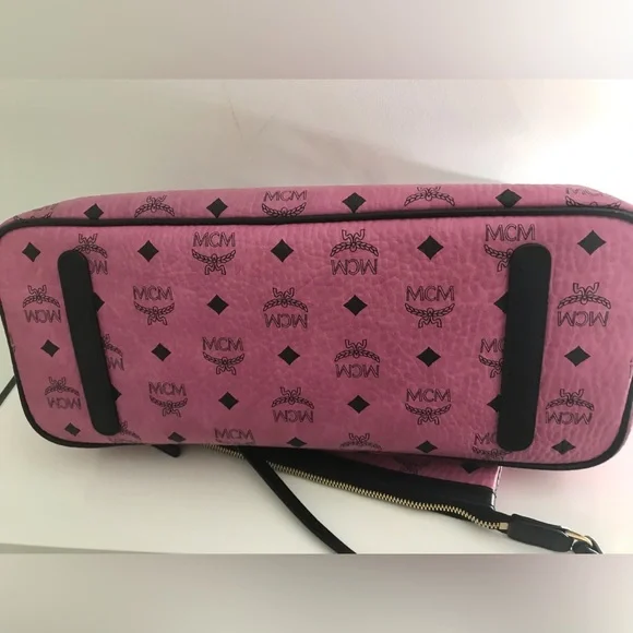 RARE COLOR! MCM Pink Visetos Reversible Tote w/ Pouch - Picture 7 of 13